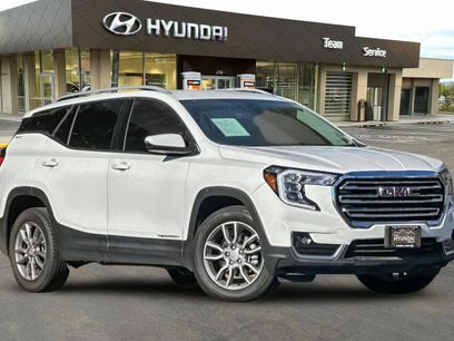 Used 2024 GMC Terrain SLT