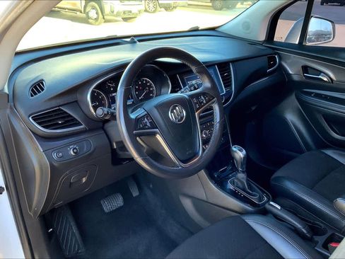 Used 2020 Buick Encore Preferred image 17