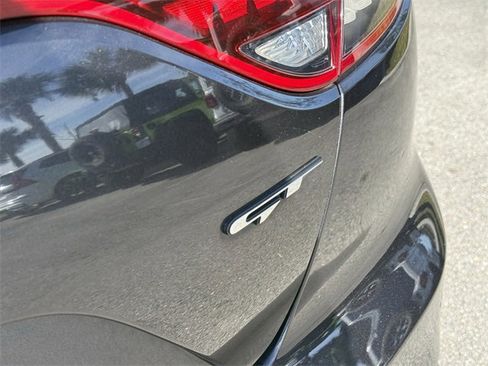 Used 2022 Kia Stinger GT2 w/ Red Interior Color Package image 11