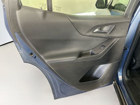 Used 2025 Chevrolet Equinox LT FWD image 26