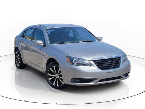 Used 2014 Chrysler 200 Touring w/ 200 S Group FWD image 1