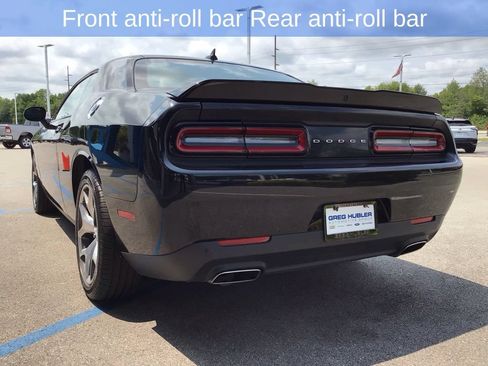 Used 2015 Dodge Challenger SXT Plus w/ Driver Convenience Group RWD image 10
