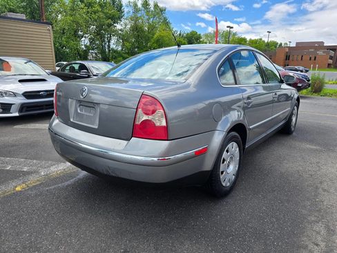 Used 2003 Volkswagen Passat GL image 3