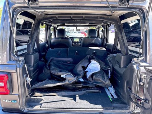 Used 2021 Jeep Wrangler Unlimited Sahara w/ Cold Weather Group image 31