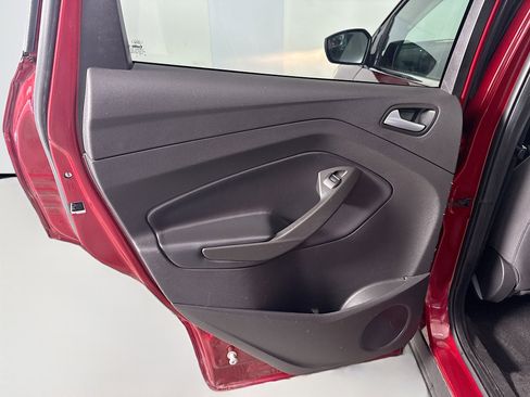 Used 2019 Ford Escape SE image 26