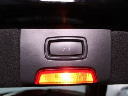 Used 2012 Porsche Cayenne image 18