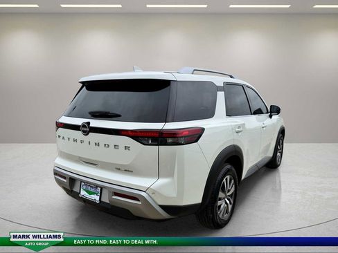 Used 2023 Nissan Pathfinder SL AWD/4WD image 13