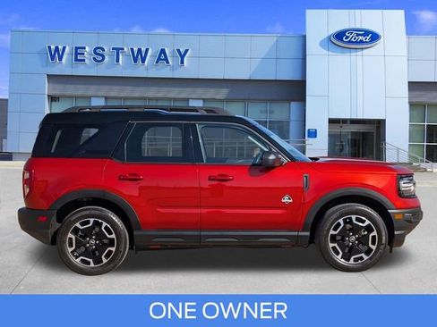 Certified 2024 Ford Bronco Sport Outer Banks w/ Tech Package image 2