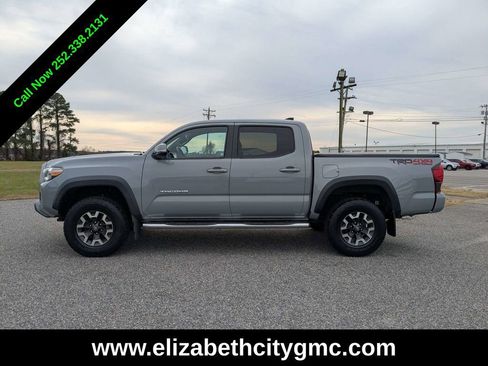 Used 2019 Toyota Tacoma SR image 7