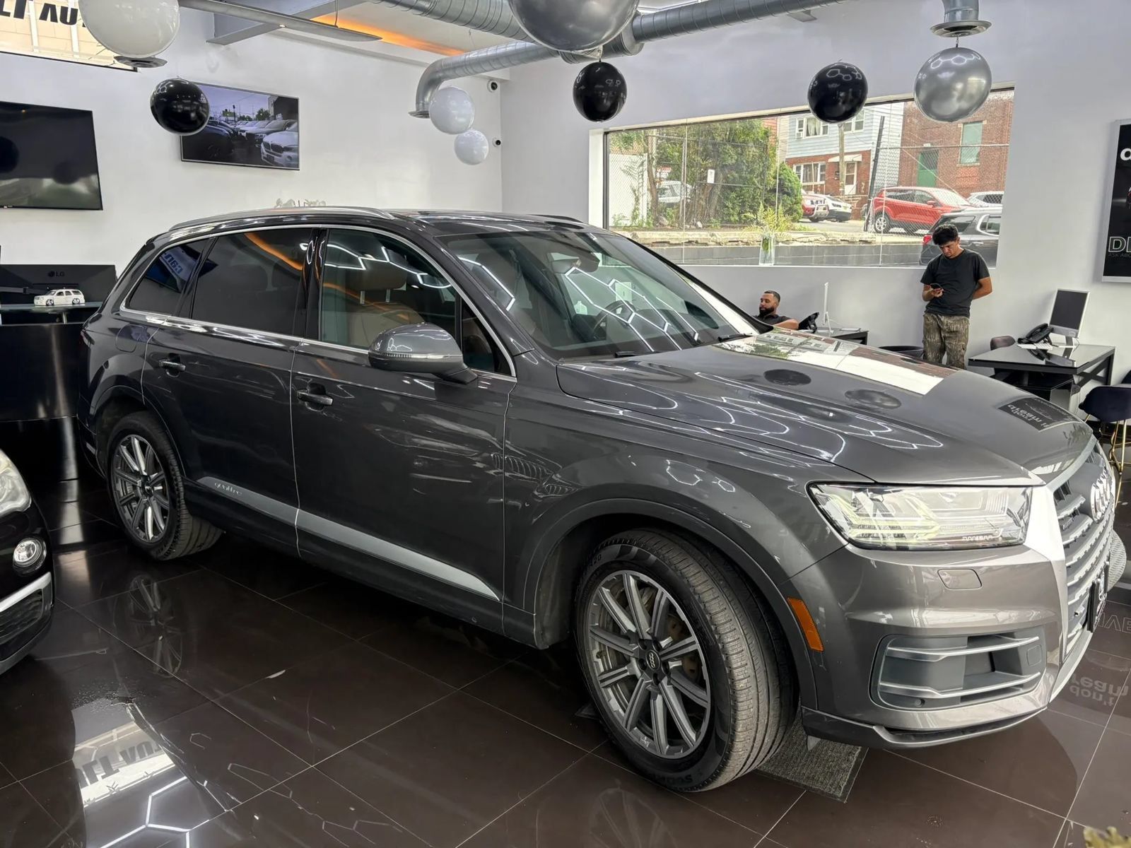 Used 2018 Audi Q7 2.0T Premium Plus w/ Premium Plus Package AWD/4WD image 3