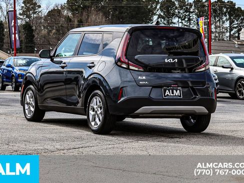 Used 2025 Kia Soul LX w/ LX Technology Package FWD image 7