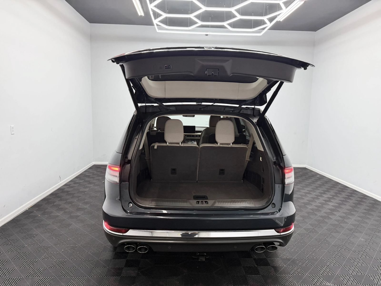 Used 2021 Lincoln Aviator Reserve w/ Equipment Group 201A AWD/4WD image 10