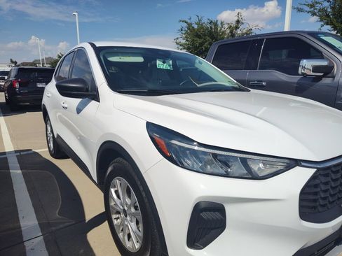 Used 2023 Ford Escape Active FWD image 4