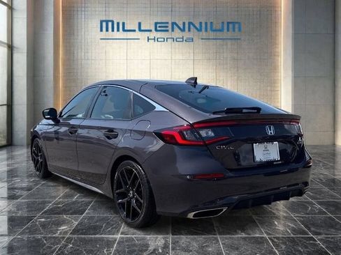 Used 2023 Honda Civic Sport Touring image 3