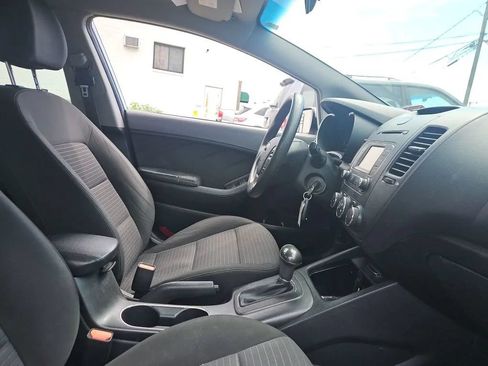 Used 2015 Kia Forte LX w/ Popular Package FWD image 5