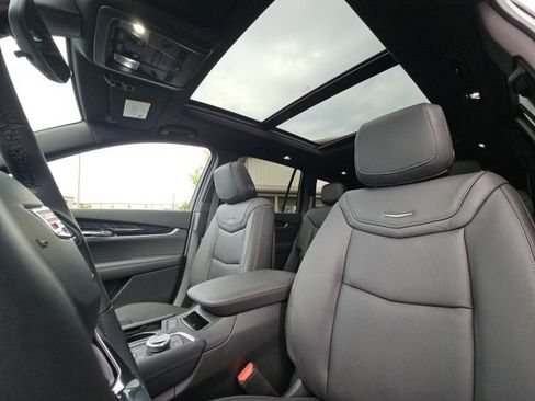 New 2025 Cadillac XT6 Premium Luxury w/ Technology Package image 27