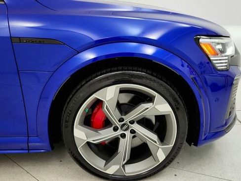 Used 2024 Audi Q8 e-tron Premium Plus AWD/4WD image 21