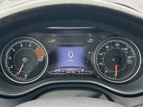 Used 2019 Jeep Cherokee Limited image 23