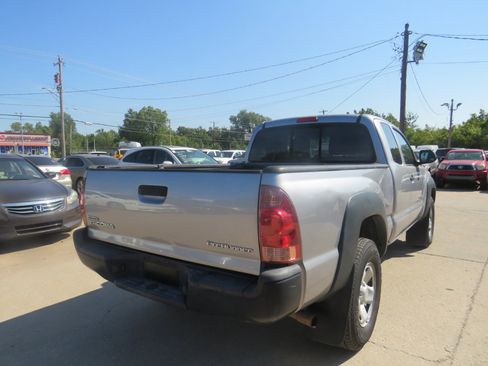 Used 2015 Toyota Tacoma PreRunner image 5