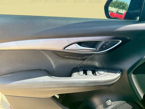 Used 2025 Buick Envision Sport Touring AWD/4WD image 9