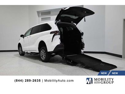 New 2026 Toyota Sienna LE