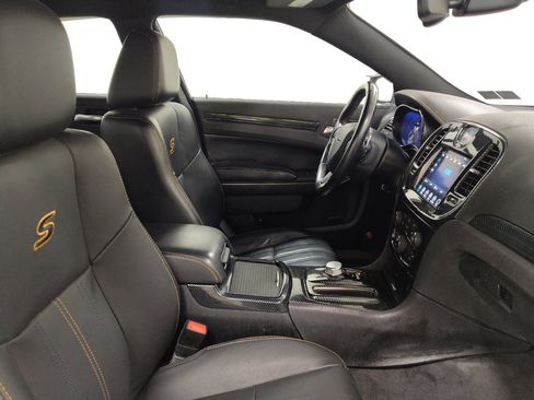Used 2017 Chrysler 300 S w/ 300S Premium Group RWD image 21