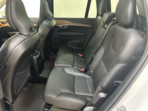 Used 2023 Volvo XC90 T8 Plus image 19