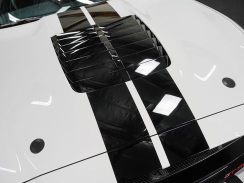 Used 2020 Ford Mustang Shelby GT500 w/ Carbon Fiber Track Pack image 14