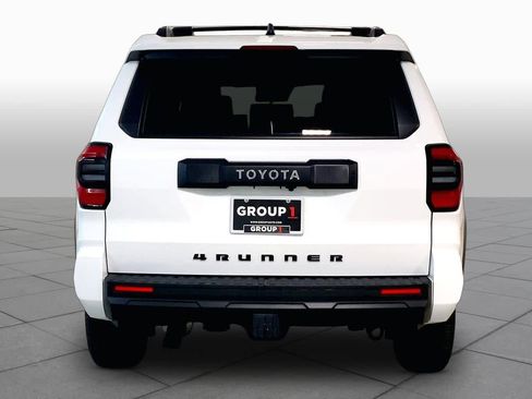 Used 2025 Toyota 4Runner SR5 AWD/4WD image 4