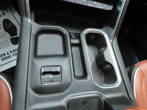 Used 2024 GMC Sierra 2500 Denali Ultimate image 32