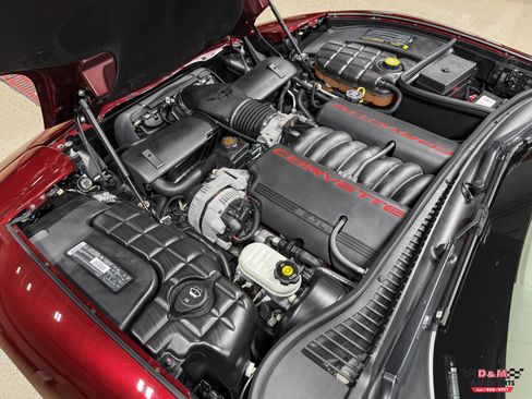 Used 2003 Chevrolet Corvette 50th Anniversary Edition w/ Preferred Equipment Group RWD image 9