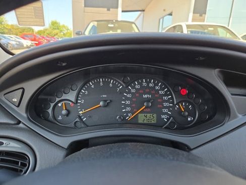 Used 2002 Ford Focus ZX3 Hatchback image 19