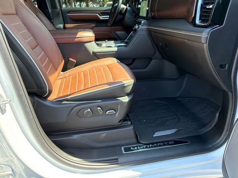Certified 2025 GMC Sierra 2500 Denali Ultimate AWD/4WD image 13