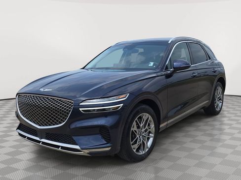 Used 2025 Genesis GV70 2.5T AWD/4WD image 3