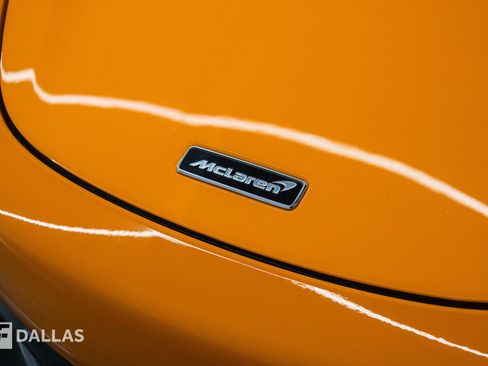 Used 2019 McLaren 720S Performance RWD image 17