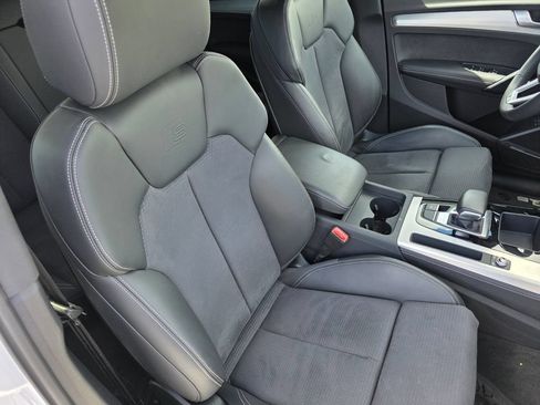 Used 2025 Audi Q5 e Premium Plus w/ Premium Plus Package AWD/4WD image 32