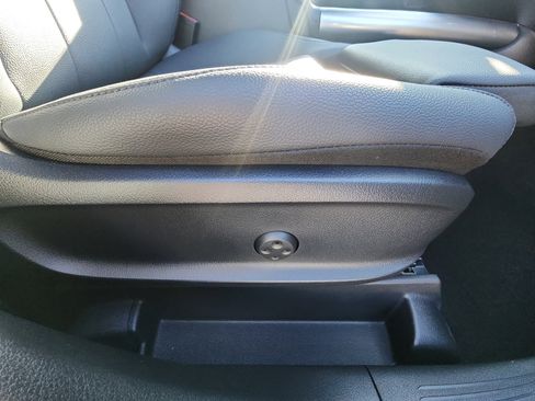 Certified 2026 Mercedes-Benz GLA 250 4MATIC image 31