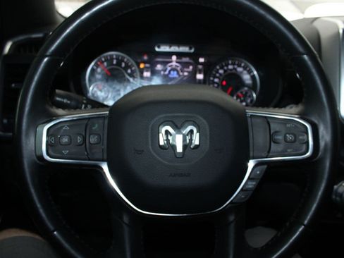 Used 2024 RAM 1500 Laramie AWD/4WD image 12