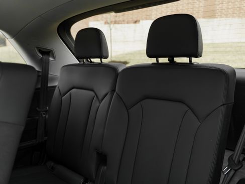 Used 2022 Audi Q7 3.0T Premium w/ Convenience Package image 27