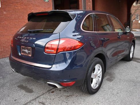 Used 2014 Porsche Cayenne S AWD/4WD image 3