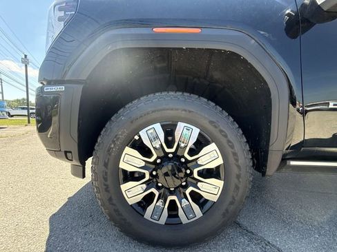 New 2026 GMC Sierra 2500 Denali w/ Denali Reserve Package AWD/4WD image 10
