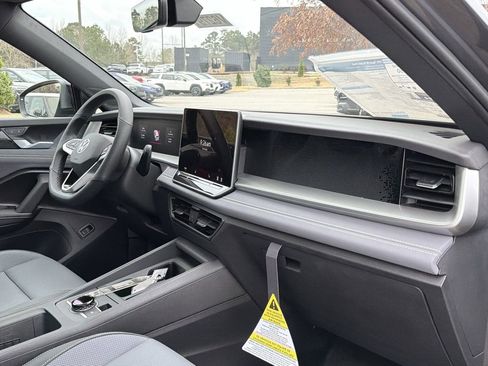 New 2026 Volkswagen Tiguan SE R-Line image 21