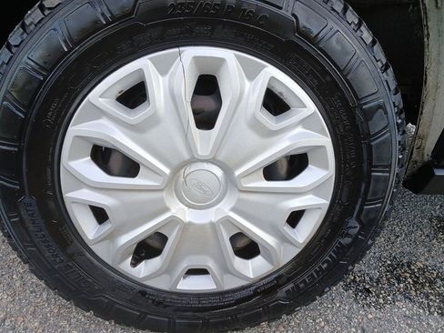 Used 2019 Ford Transit 250 148 Low Roof image 32