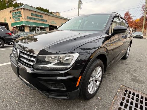 Used 2020 Volkswagen Tiguan S image 3