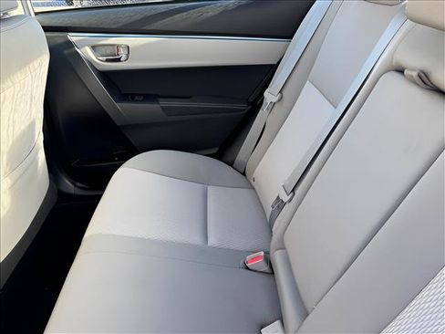 Used 2015 Toyota Corolla LE image 9