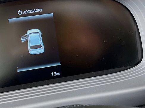 Certified 2026 Hyundai Venue SEL FWD image 11