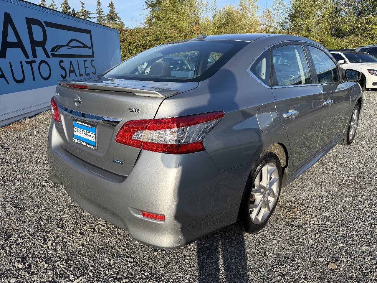 Used 2014 Nissan Sentra SR w/ SR Driver Package FWD image 3