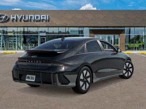 New 2025 Hyundai Ioniq 6 SEL RWD image 4