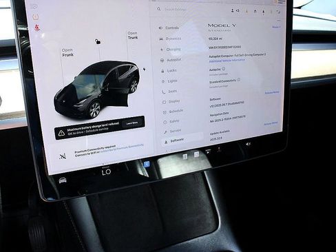 Used 2021 Tesla Model Y 2WD image 25