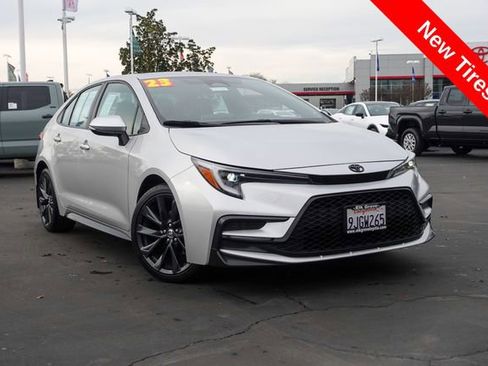 Certified 2023 Toyota Corolla XSE image 2